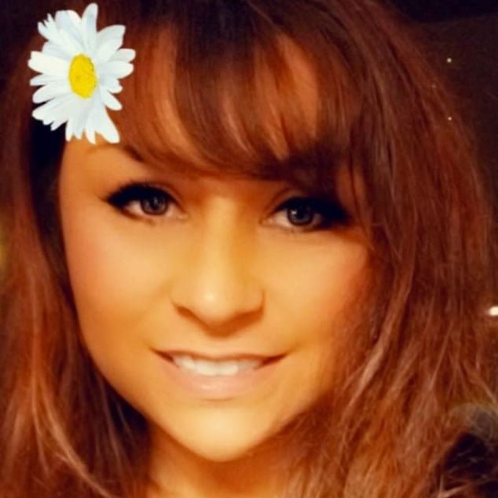 Meet your Posher, Danielle